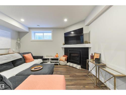 5125 Corvette St Nw, Edmonton, AB 