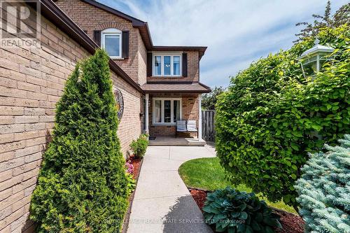 19 Newgreen Crescent, Brampton, ON 