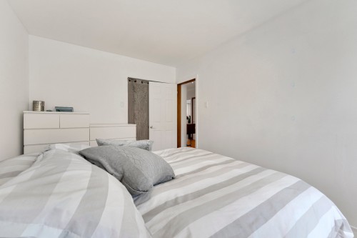 Bedroom - 6790  - 6794 Rue Chatelain, Montréal (Rosemont/La Petite-Patrie), QC - Indoor Photo Showing Bedroom