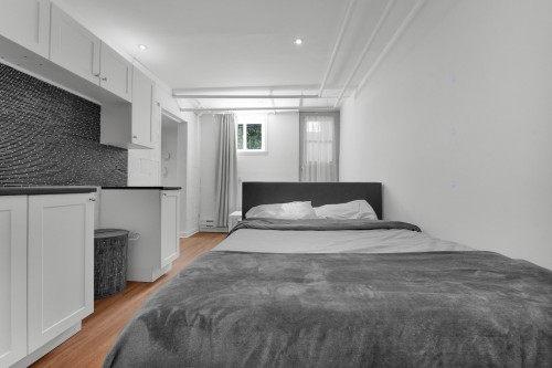 Bachelor - 6790  - 6794 Rue Chatelain, Montréal (Rosemont/La Petite-Patrie), QC - Indoor Photo Showing Bedroom