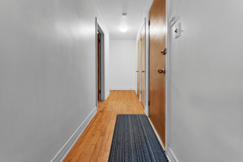 Passageway - 6790  - 6794 Rue Chatelain, Montréal (Rosemont/La Petite-Patrie), QC - Indoor Photo Showing Other Room