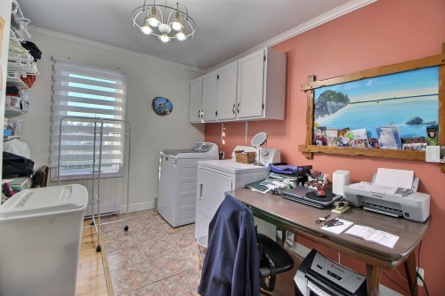 Salle de lavage - 642 6E Rue O., Amos, QC 