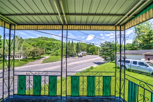 Balcon - 1328 Rue Principale, Prévost, QC 