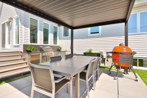 Terrasse - 111 Rue Poupart, Saint-Isidore, QC 