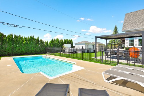 Piscine - 111 Rue Poupart, Saint-Isidore, QC 