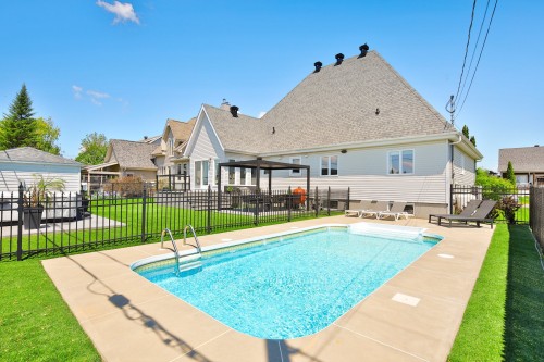 Piscine - 111 Rue Poupart, Saint-Isidore, QC 