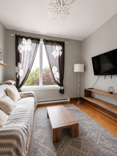 Living Room - 1402 Rue Le Caron, Montréal (Le Sud-Ouest), QC 