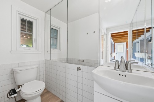 Salle de bains - 4855 Rue Frontenac, Saint-Hyacinthe, QC 