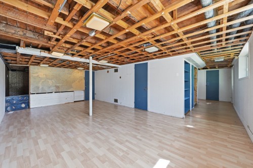 Salle familiale - 4855 Rue Frontenac, Saint-Hyacinthe, QC 