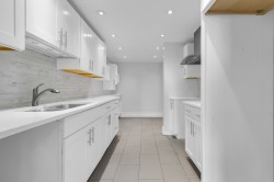 307-5790 Av. Rembrandt  Côte-Saint-Luc, QC H4W 2V2