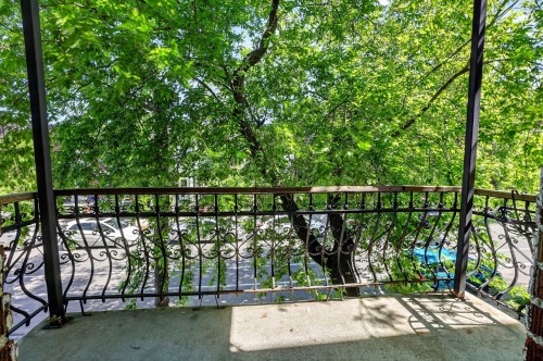Balcon - 7744 Av. Henri-Julien, Montréal (Villeray/Saint-Michel/Parc-Extension), QC 