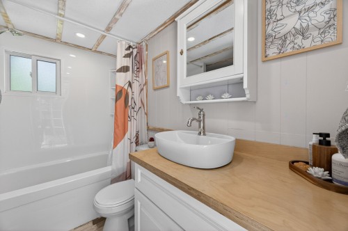 Bathroom - 24 Rue Grenier, Sutton, QC 