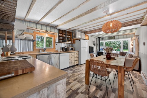 Kitchen - 24 Rue Grenier, Sutton, QC 