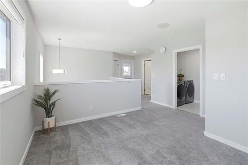 2 Mara Pl, Winnipeg, MB 