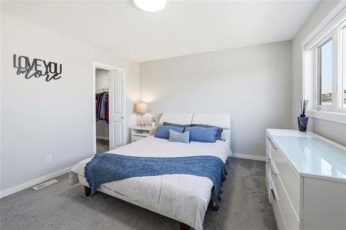 2 Mara Pl, Winnipeg, MB 