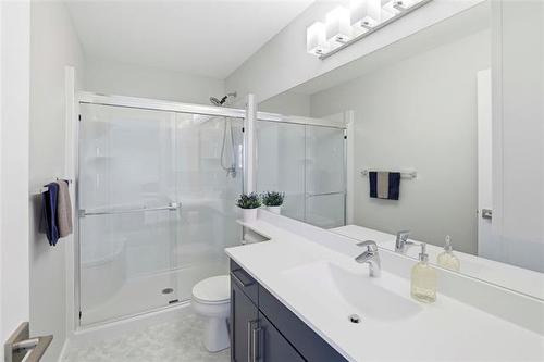 2 Mara Pl, Winnipeg, MB 