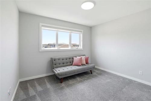 2 Mara Pl, Winnipeg, MB 