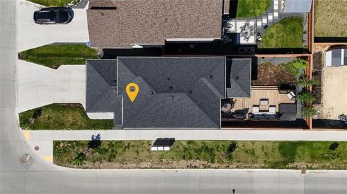 2 Mara Pl, Winnipeg, MB 