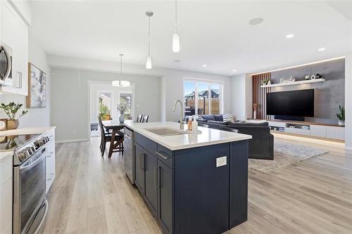 2 Mara Pl, Winnipeg, MB 