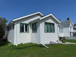 1076 Spruce ST  Winnipeg, MB R3G 3A3