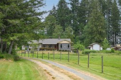 6514 Poulton Rd  Merville, BC V0R 2M0