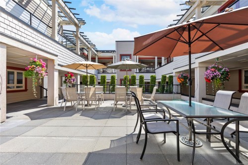 #307-222 Second Ave West, Qualicum Beach, BC 