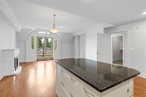 #307-222 Second Ave West, Qualicum Beach, BC 