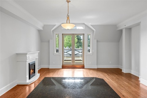 #307-222 Second Ave West, Qualicum Beach, BC 