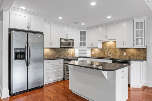 #307-222 Second Ave West, Qualicum Beach, BC 