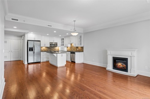 #307-222 Second Ave West, Qualicum Beach, BC 