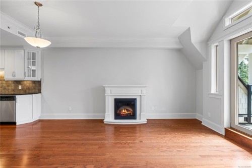 #307-222 Second Ave West, Qualicum Beach, BC 