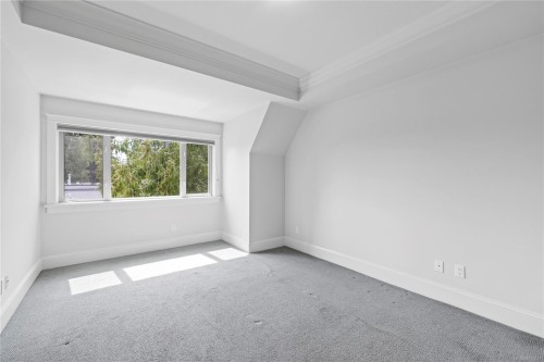 #307-222 Second Ave West, Qualicum Beach, BC 