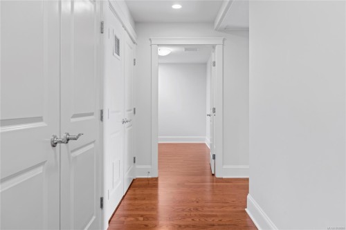 #307-222 Second Ave West, Qualicum Beach, BC 