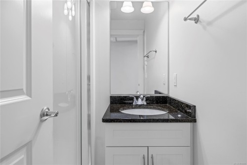 #307-222 Second Ave West, Qualicum Beach, BC 
