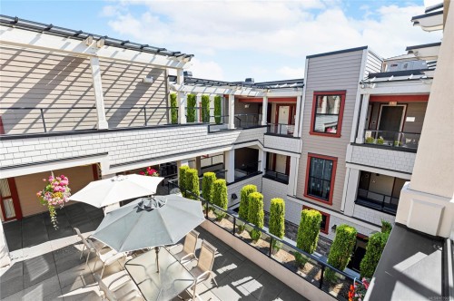 #307-222 Second Ave West, Qualicum Beach, BC 