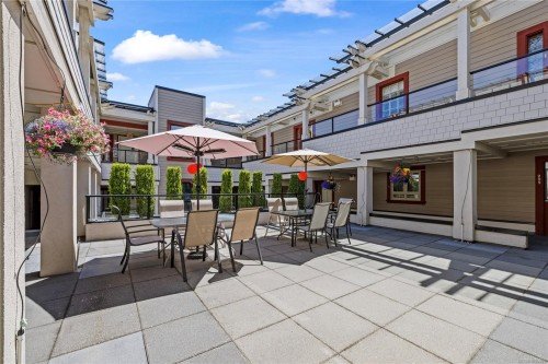 #307-222 Second Ave West, Qualicum Beach, BC 