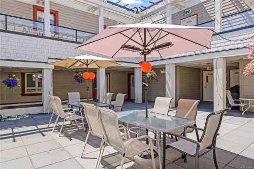 #307-222 Second Ave West, Qualicum Beach, BC 