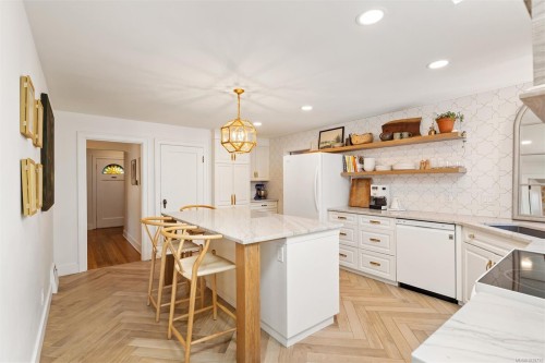 1166 Transit Rd, Oak Bay, BC 