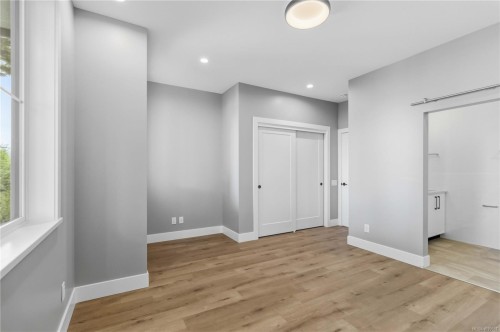 #1-2312 Orchard Ave, Sidney, BC 
