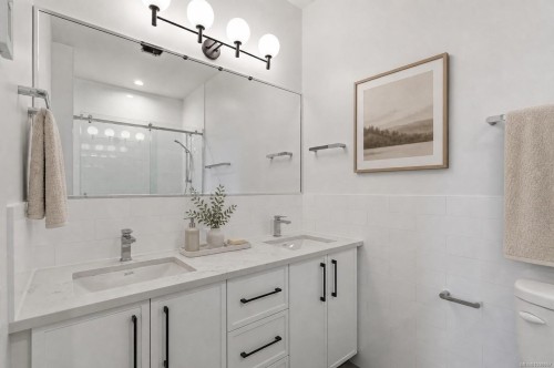 #1-2312 Orchard Ave, Sidney, BC 