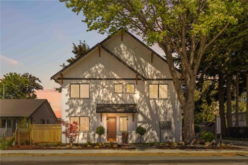 #1-2312 Orchard Ave, Sidney, BC 