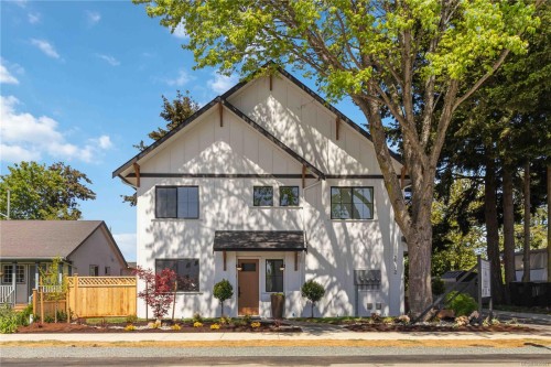 #1-2312 Orchard Ave, Sidney, BC 