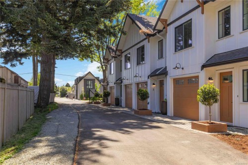 #2-2312 Orchard Ave, Sidney, BC 