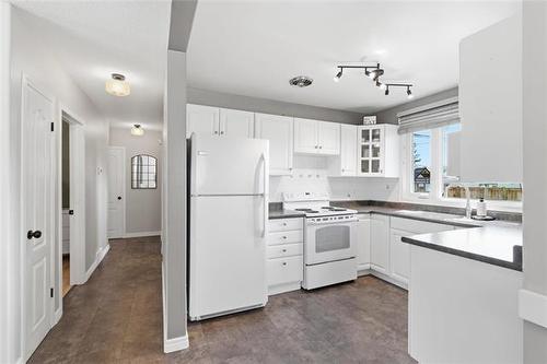 19 Cherry Cr, Winnipeg, MB 