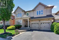341 ADMIRAL DRIVE Oakville, ON L6L 0C2