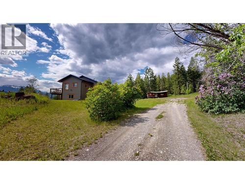 2660 95 Highway, Brisco, BC 