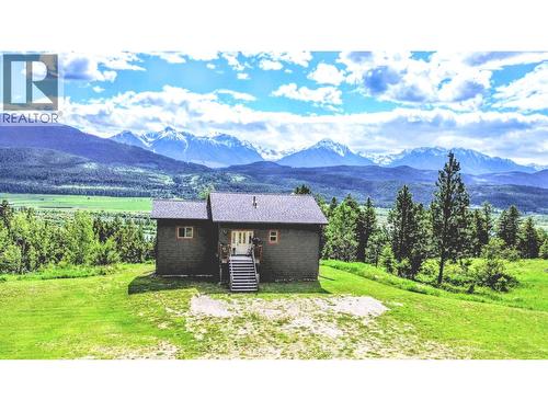 2660 95 Highway, Brisco, BC 