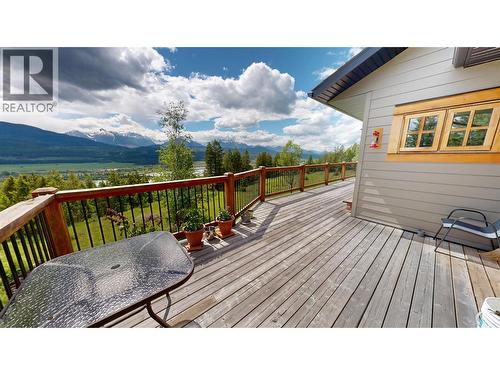 2660 95 Highway, Brisco, BC 