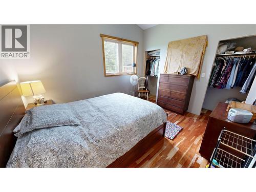 2660 95 Highway, Brisco, BC 