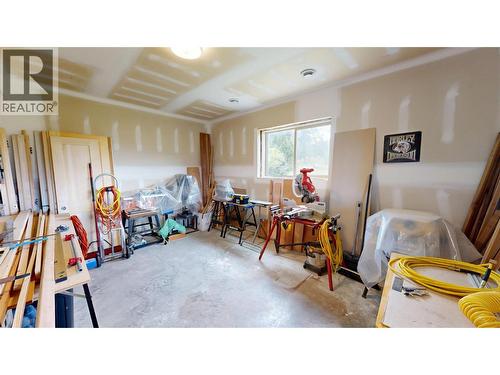 2660 95 Highway, Brisco, BC 